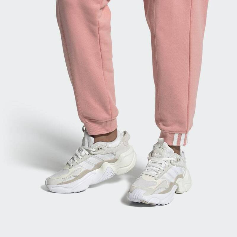 ADIDAS아디다스][EG6838] MAGMUR RUNNER W_OWHITE/FTWWHT/CBROWN