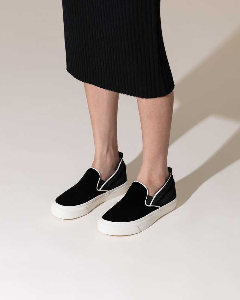 Chaussure Lapin쇼쉬르라팡]Moeni Velvet Slip-On Sneakers In Black
